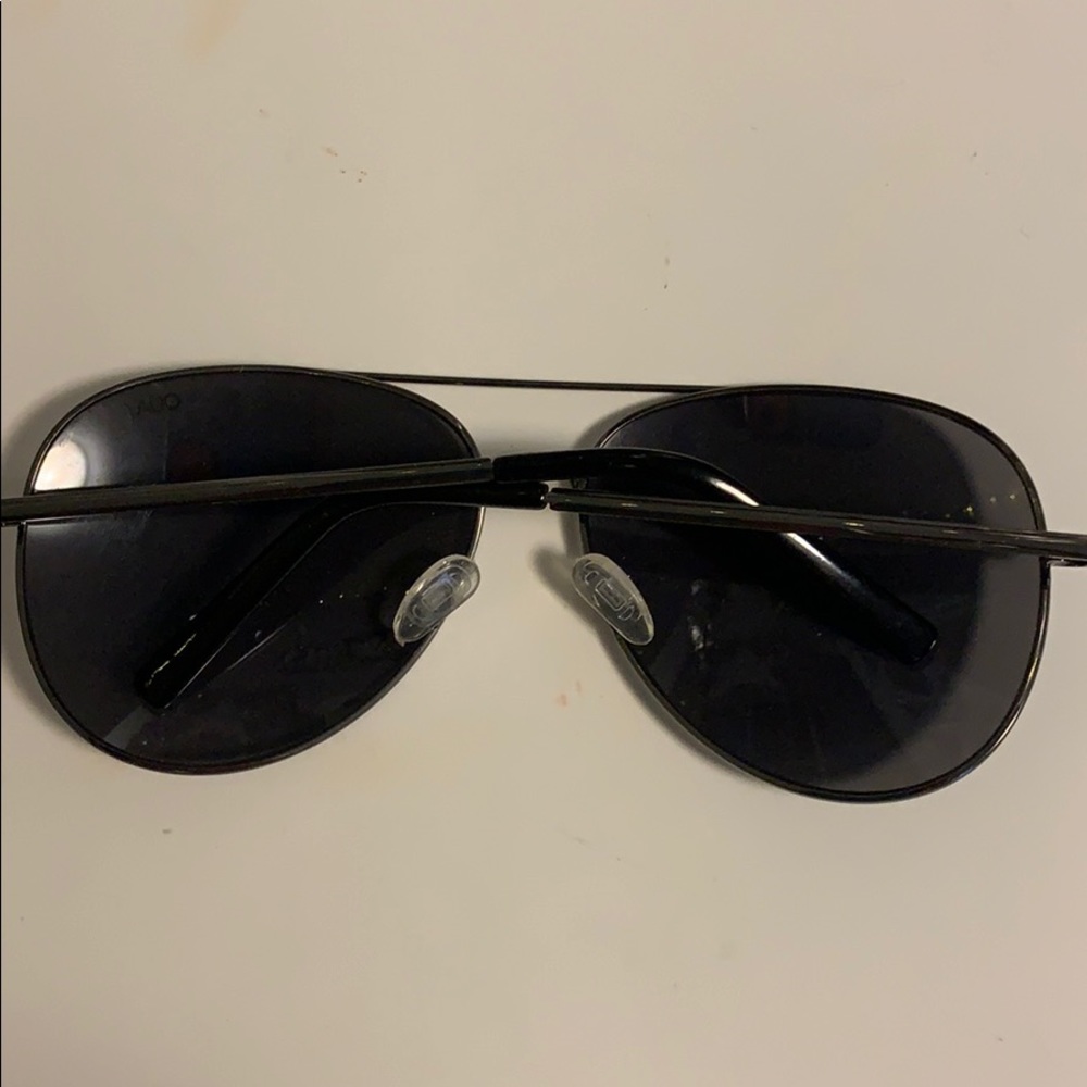 Quay aviators - Picture 2 of 2